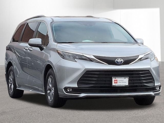 2025 Toyota SIENNA XLE XLE 8 Passenger