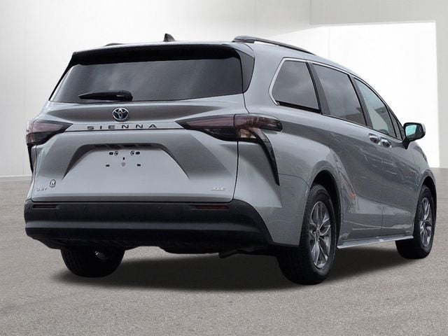 2025 Toyota SIENNA XLE XLE 8 Passenger