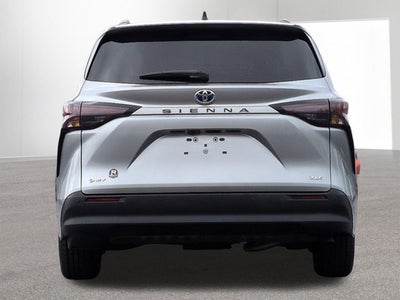 2025 Toyota SIENNA XLE XLE 8 Passenger