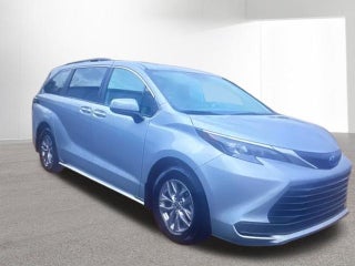 2025 Toyota SIENNA XLE XLE 8 Passenger