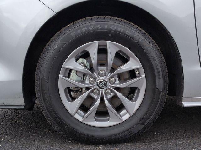 2025 Toyota SIENNA XLE XLE 8 Passenger