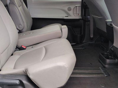 2025 Toyota SIENNA XLE XLE 8 Passenger