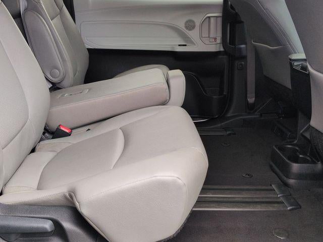 2025 Toyota SIENNA XLE XLE 8 Passenger