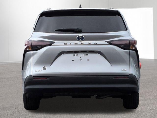 2025 Toyota SIENNA XLE XLE 8 Passenger