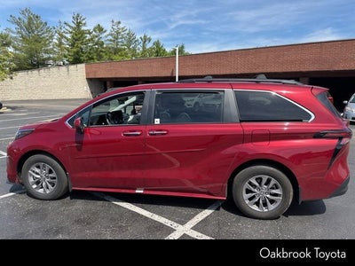 2024 Toyota Sienna XLE 8 Passenger