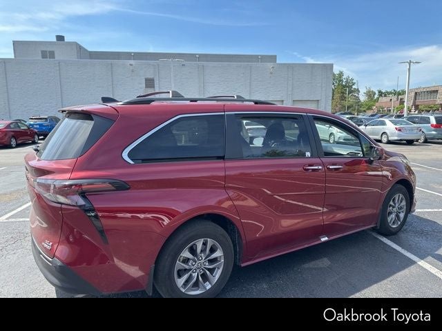 2024 Toyota Sienna XLE 8 Passenger