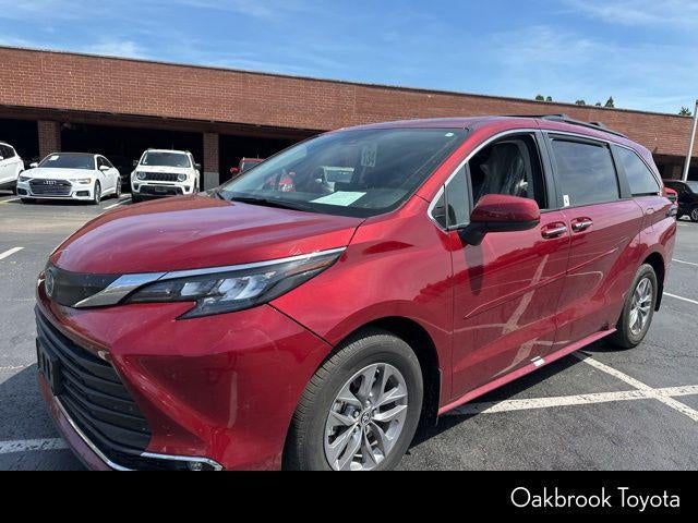 2024 Toyota Sienna XLE 8 Passenger