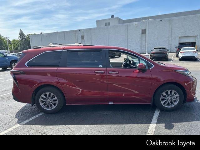 2024 Toyota Sienna XLE 8 Passenger