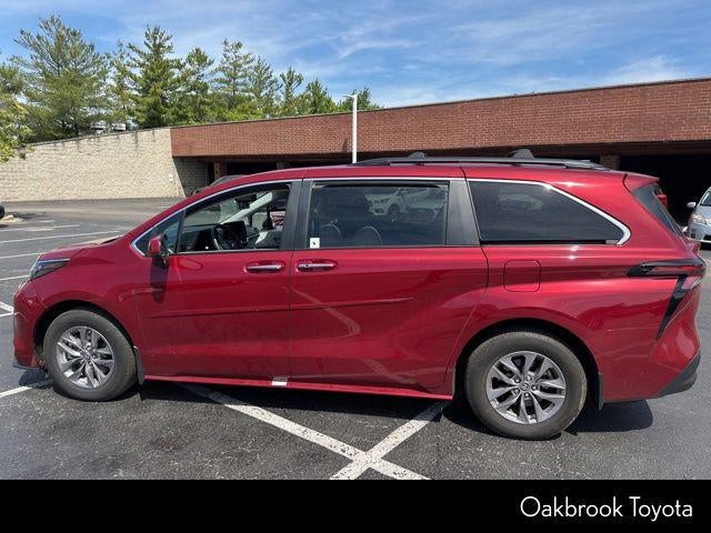 2024 Toyota Sienna XLE 8 Passenger