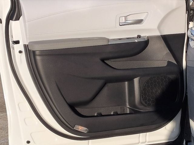 2026 Toyota SIENNA XLE XLE 8 Passenger