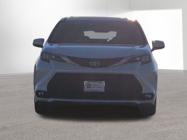 2026 Toyota SIENNA XLE XLE 8 Passenger