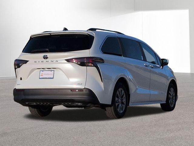 2026 Toyota SIENNA XLE XLE 8 Passenger