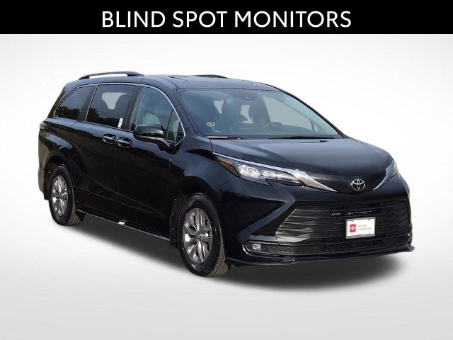 2026 Toyota Sienna XLE 8 Passenger