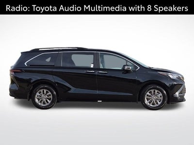 2026 Toyota Sienna XLE 8 Passenger