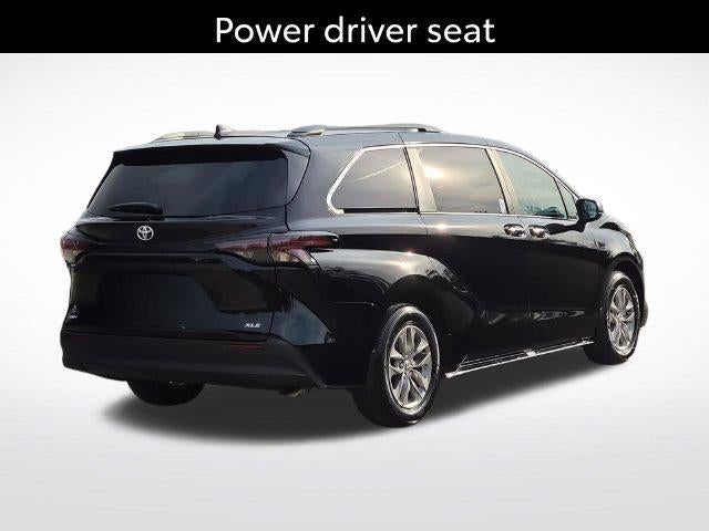 2026 Toyota Sienna XLE 8 Passenger