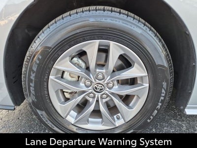 2025 Toyota Sienna XLE 8 Passenger