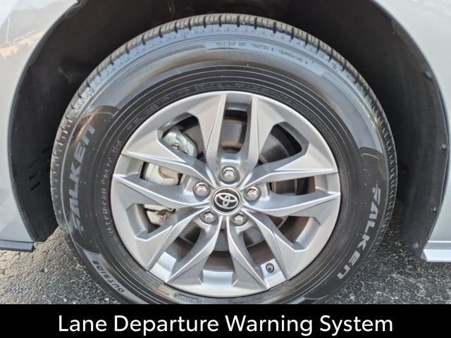 2025 Toyota Sienna XLE 8 Passenger