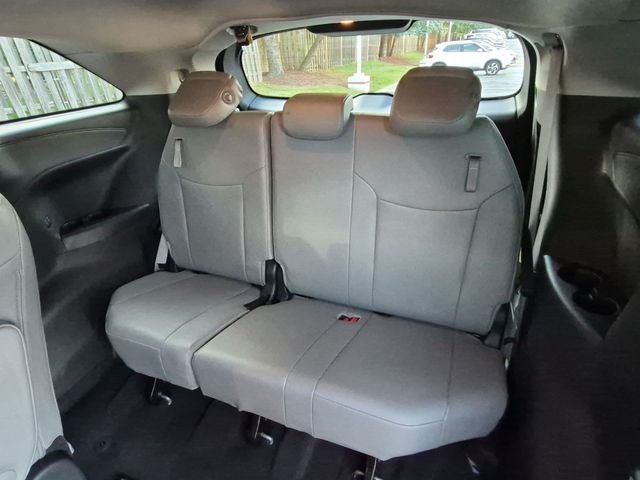 2025 Toyota Sienna XLE 8 Passenger