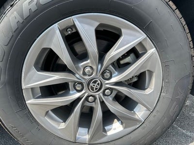 2025 Toyota Sienna XLE 8 Passenger