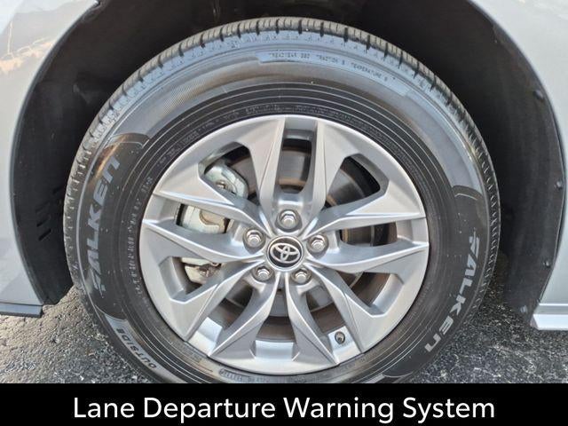 2025 Toyota Sienna XLE 8 Passenger