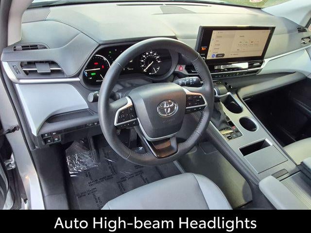 2025 Toyota Sienna XLE 8 Passenger