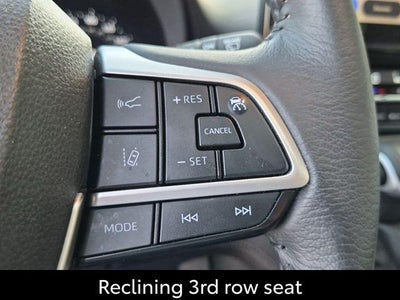2025 Toyota Sienna XLE 8 Passenger