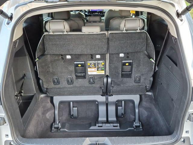 2025 Toyota Sienna XLE 8 Passenger