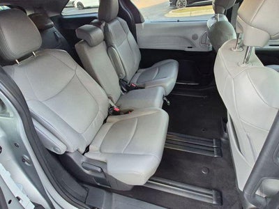 2025 Toyota Sienna XLE 8 Passenger