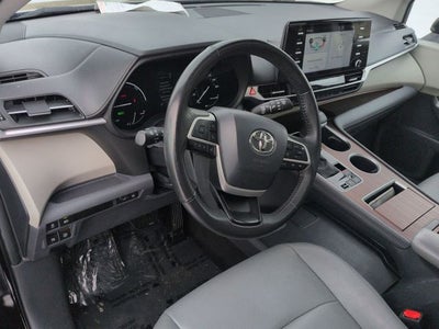 2024 Toyota SIENNA XLE XLE 8 Passenger