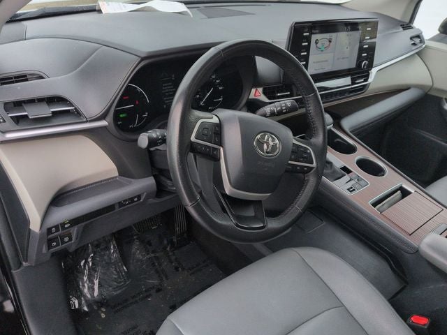2024 Toyota SIENNA XLE XLE 8 Passenger