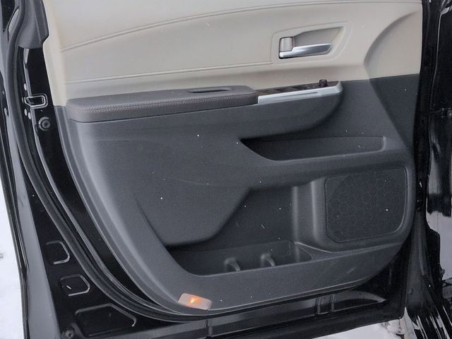 2024 Toyota SIENNA XLE XLE 8 Passenger