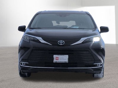 2024 Toyota SIENNA XLE XLE 8 Passenger