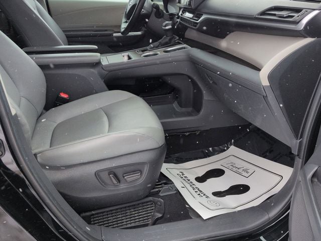 2024 Toyota SIENNA XLE XLE 8 Passenger