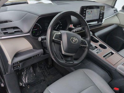 2024 Toyota SIENNA XLE XLE 8 Passenger
