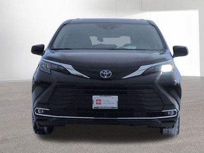 2024 Toyota SIENNA XLE XLE 8 Passenger