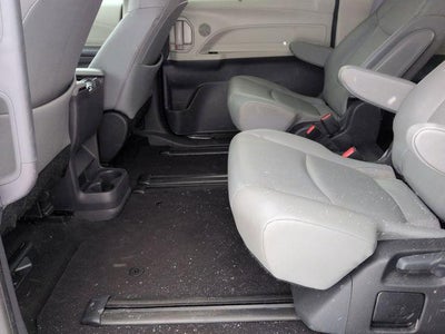 2024 Toyota SIENNA XLE XLE 8 Passenger