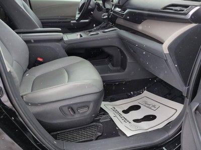 2024 Toyota SIENNA XLE XLE 8 Passenger
