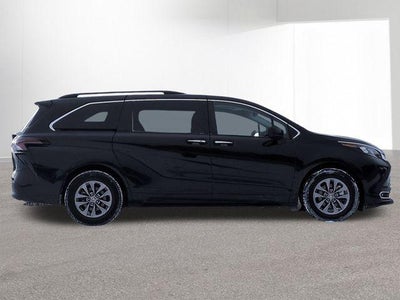 2024 Toyota SIENNA XLE XLE 8 Passenger