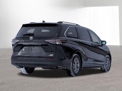 2024 Toyota SIENNA XLE XLE 8 Passenger