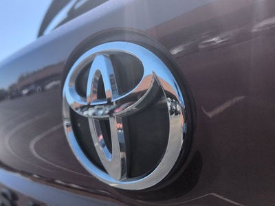 2026 Toyota SIENNA XLE XLE 8 Passenger