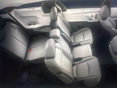 2026 Toyota SIENNA XLE XLE 8 Passenger