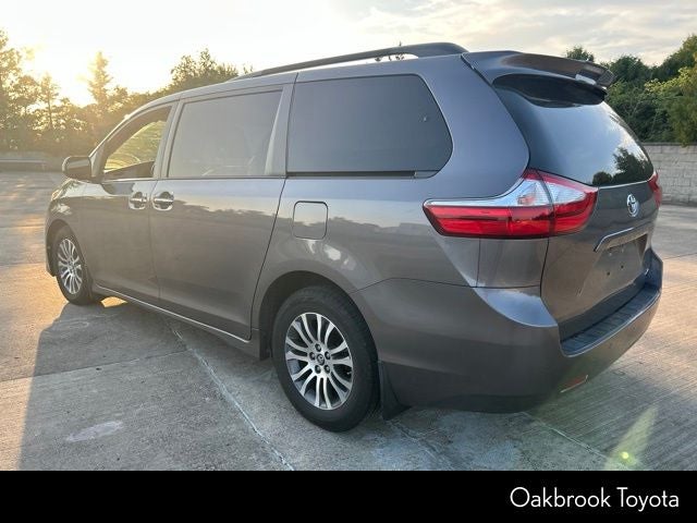 2018 Toyota Sienna XLE 8 Passenger