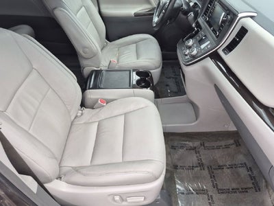 2018 Toyota Sienna XLE 8 Passenger