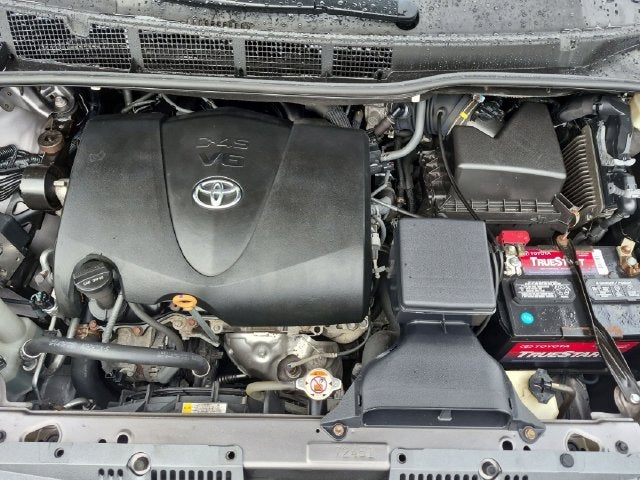 2018 Toyota Sienna XLE 8 Passenger