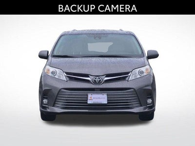 2018 Toyota Sienna XLE 8 Passenger