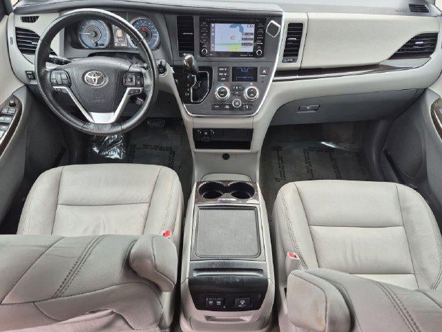 2018 Toyota Sienna XLE 8 Passenger
