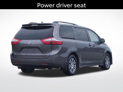 2018 Toyota Sienna XLE 8 Passenger