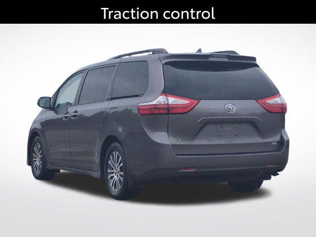 2018 Toyota Sienna XLE 8 Passenger