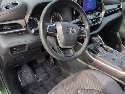2023 Toyota HIGHLANDER HYBRD LE