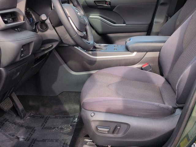 2023 Toyota HIGHLANDER HYBRD LE